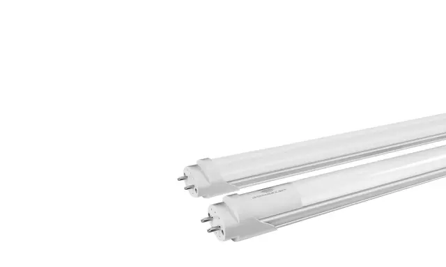 Deux tubes néon 120 cm, prêts à éclairer votre espace avec une faible consommation d'énergie.